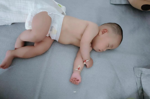 盘锦宝宝肠胀气的症状
